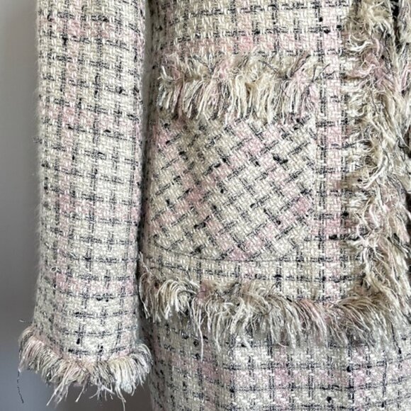 Pink / Cream Bouclé Blazer Skirt Suit - 8/Medium, very Chanel! - Picture 10 of 16